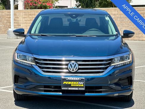 Used 2021 Volkswagen Passat 2.0T SE FWD image 9