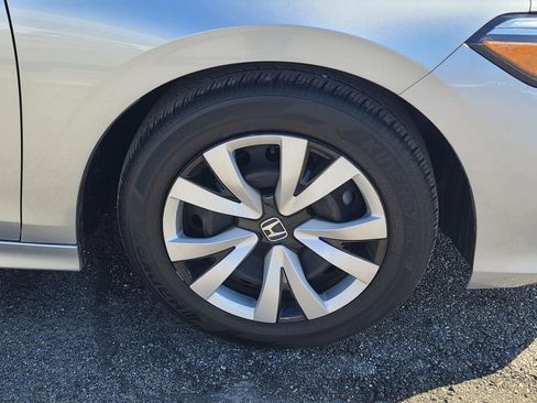 Used 2025 Honda Civic LX image 32