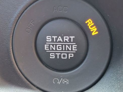 Certified 2025 Jeep Wrangler Unlimited Sport AWD/4WD image 4