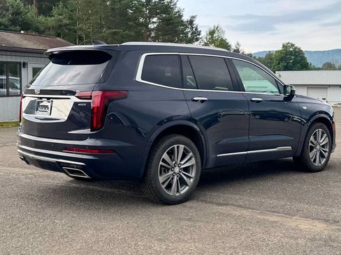 Used 2025 Cadillac XT6 Premium Luxury AWD/4WD image 3