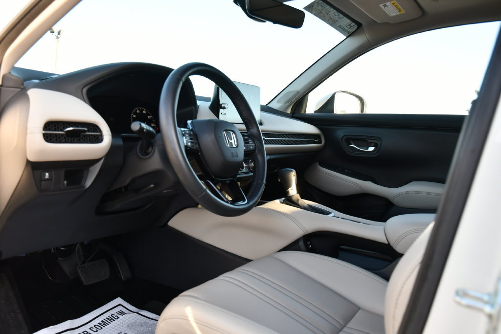 Used 2025 Honda HR-V EX-L image 16