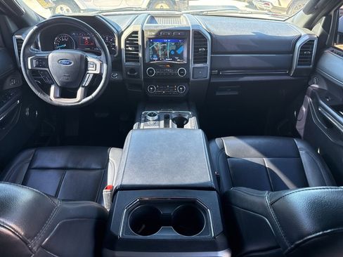 Used 2021 Ford Expedition Max XLT image 18