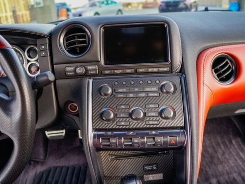 Used 2014 Nissan GT-R Premium w/ Premium Interior Package image 26