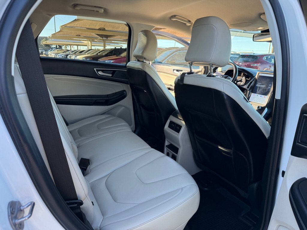 Used 2022 Ford Edge Titanium AWD/4WD image 17