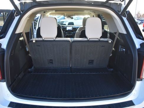 Used 2021 Ford Explorer Limited w/ Equipment Group 301A image 18