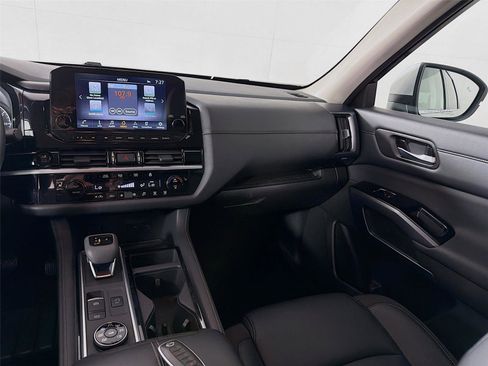 Used 2025 Nissan Pathfinder SL w/ Cargo Package AWD/4WD image 24