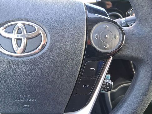 Used 2018 Toyota Prius C Two image 15