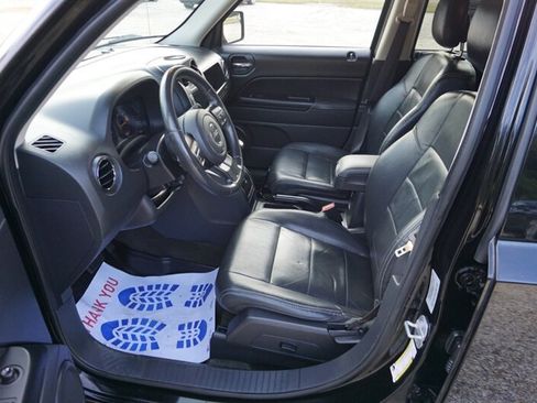 Used 2016 Jeep Patriot High Altitude AWD/4WD image 21