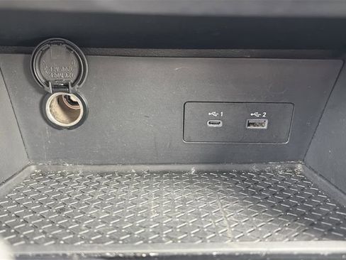 Used 2024 Nissan Pathfinder SV image 23