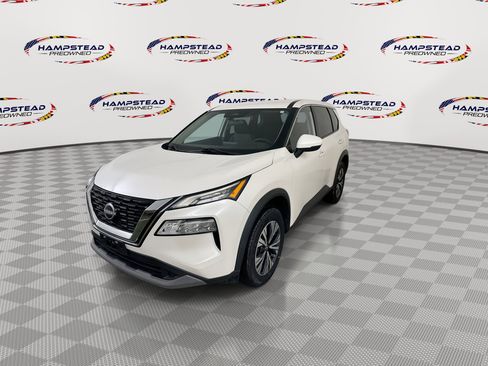 Used 2022 Nissan Rogue SV image 4