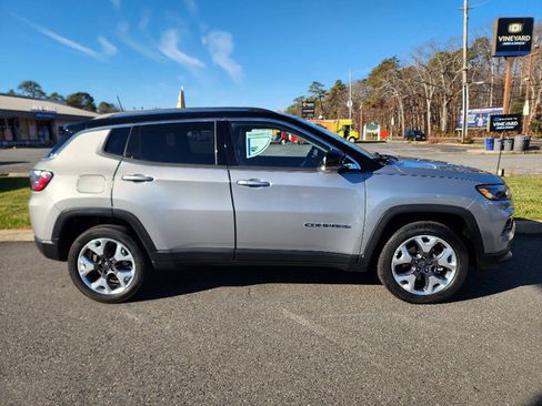Certified 2022 Jeep Compass Limited image 21