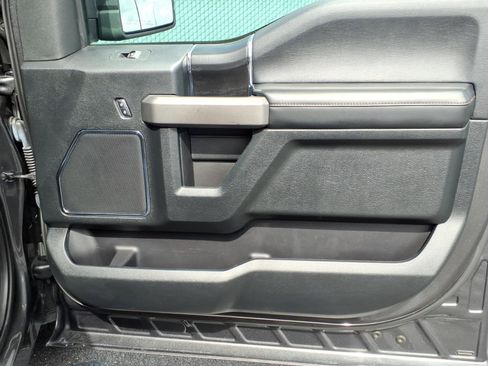 Used 2018 Ford F150 Platinum w/ Equipment Group 701A Luxury AWD/4WD image 13