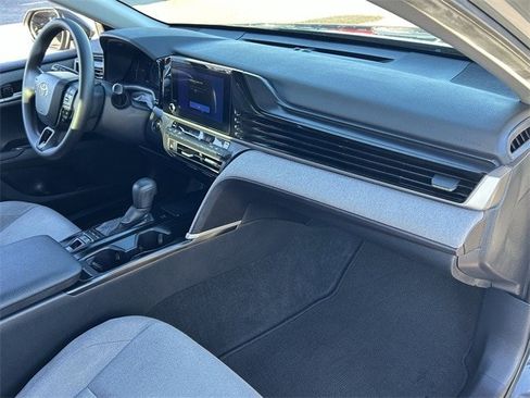 Used 2025 Toyota Camry LE image 13