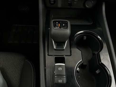 Used 2025 Nissan Rogue SV image 24