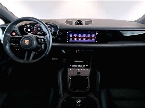 Used 2026 Porsche Cayenne S image 17