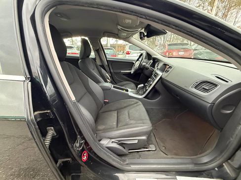 Used 2013 Volvo S60 T5 image 10