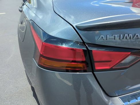 Certified 2023 Nissan Altima 2.5 SR FWD image 18