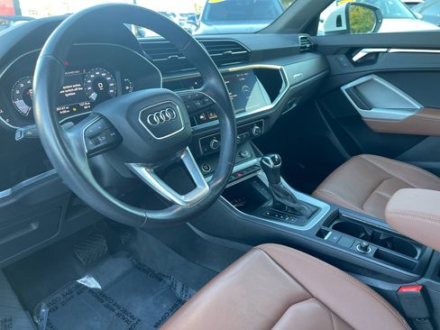 Used 2023 Audi Q3 2.0T Premium w/ Convenience Package image 27