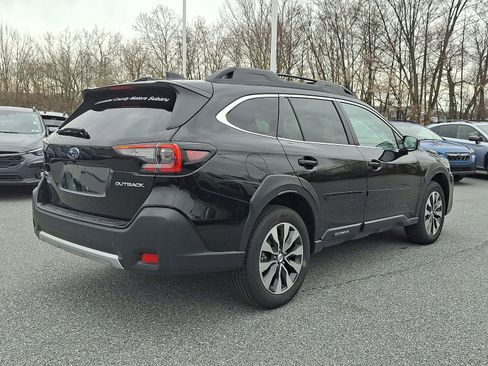 Certified 2025 Subaru Outback Limited AWD/4WD image 4