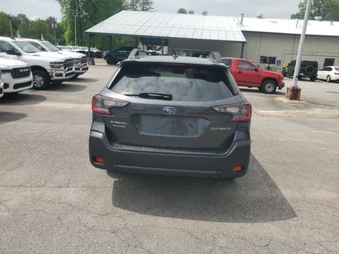 Used 2024 Subaru Outback Premium w/ Popular Package #1A AWD/4WD image 9