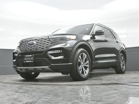 Used 2020 Ford Explorer Platinum w/ Premium Technology Package AWD/4WD image 27