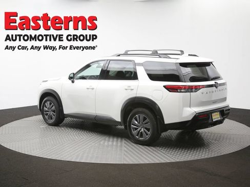 Used 2024 Nissan Pathfinder SV w/ SV Premium Package AWD/4WD image 68