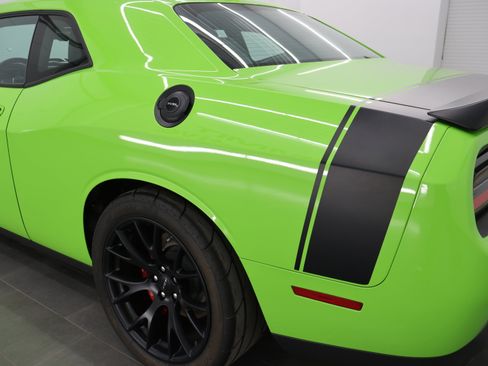 Used 2015 Dodge Challenger SRT Hellcat image 29
