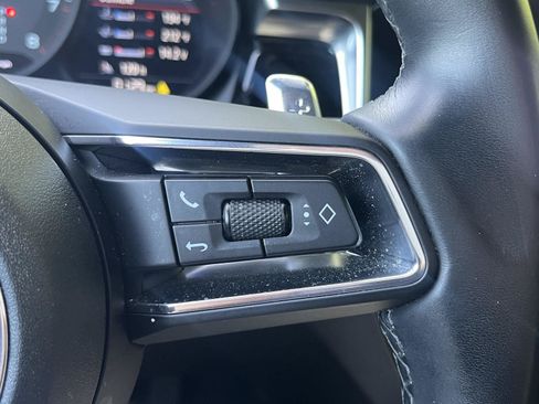 Used 2023 Porsche Macan AWD/4WD image 37