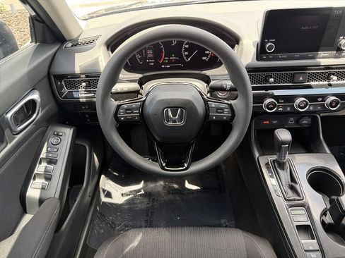 Used 2023 Honda Civic LX image 13