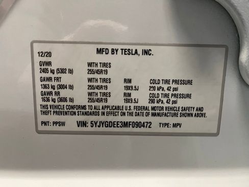 Used 2021 Tesla Model Y Long Range AWD/4WD image 18
