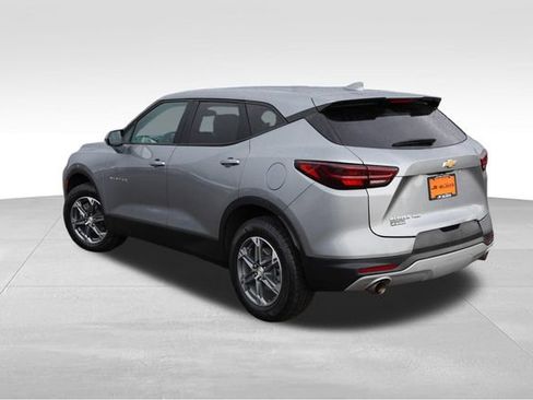 Used 2025 Chevrolet Blazer LT AWD/4WD image 7
