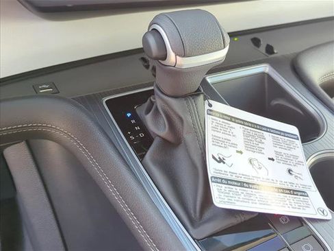 New 2025 Toyota Sienna XLE image 23