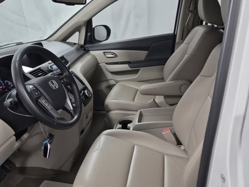 Used 2015 Honda Odyssey Touring Elite image 10