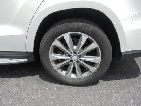 Used 2015 Mercedes-Benz GL 450 4MATIC w/ Lighting Package image 29