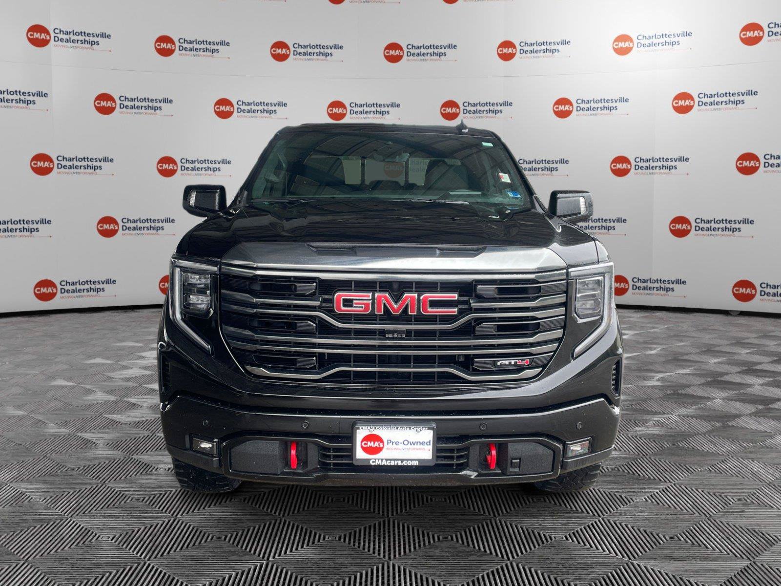 Used 2023 GMC Sierra 1500 AT4 w/ Technology Package AWD/4WD image 8