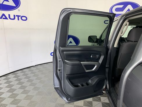 Used 2022 Nissan Titan SV RWD image 26