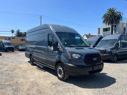 Used 2019 Ford Transit 250 148 High Roof Extended RWD image 3