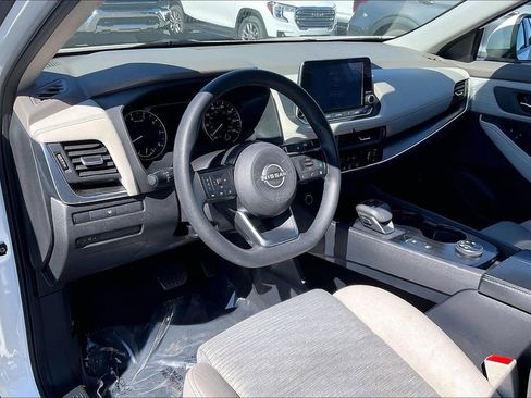 Used 2023 Nissan Rogue SV image 19