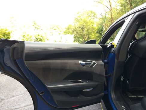 Used 2022 Audi RS e-tron GT w/ Carbon Performance Package image 31