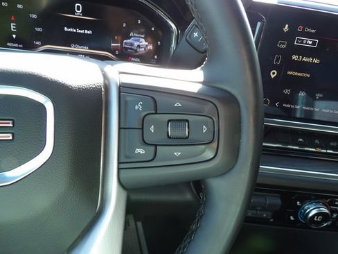 Used 2025 GMC Sierra 1500 SLT AWD/4WD image 26