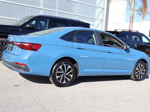 Used 2025 Volkswagen Jetta S image 9