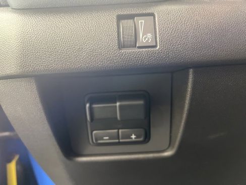 Used 2025 GMC Canyon Elevation w/ Convenience Package image 15