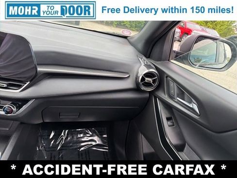 Used 2025 Chevrolet Equinox LT FWD image 23