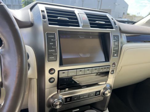 Used 2019 Lexus GX 460 Premium w/ Premium Package AWD/4WD image 23