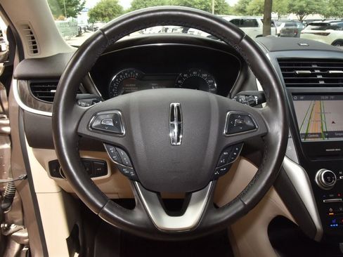 Used 2019 Lincoln MKC Reserve w/ MKC Technology Package FWD image 22