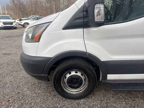 Used 2016 Ford Transit 150 XL image 6