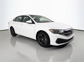 Used 2024 Volkswagen Jetta SE FWD video 1