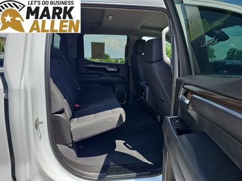 Used 2022 Chevrolet Silverado 1500 LT Trail Boss w/ Convenience Package II AWD/4WD image 27