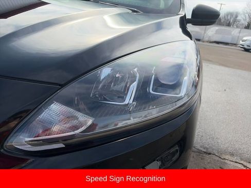 Used 2022 Ford Escape SE w/ Cold Weather Package image 17