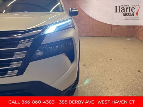 Certified 2024 Nissan Rogue S image 39